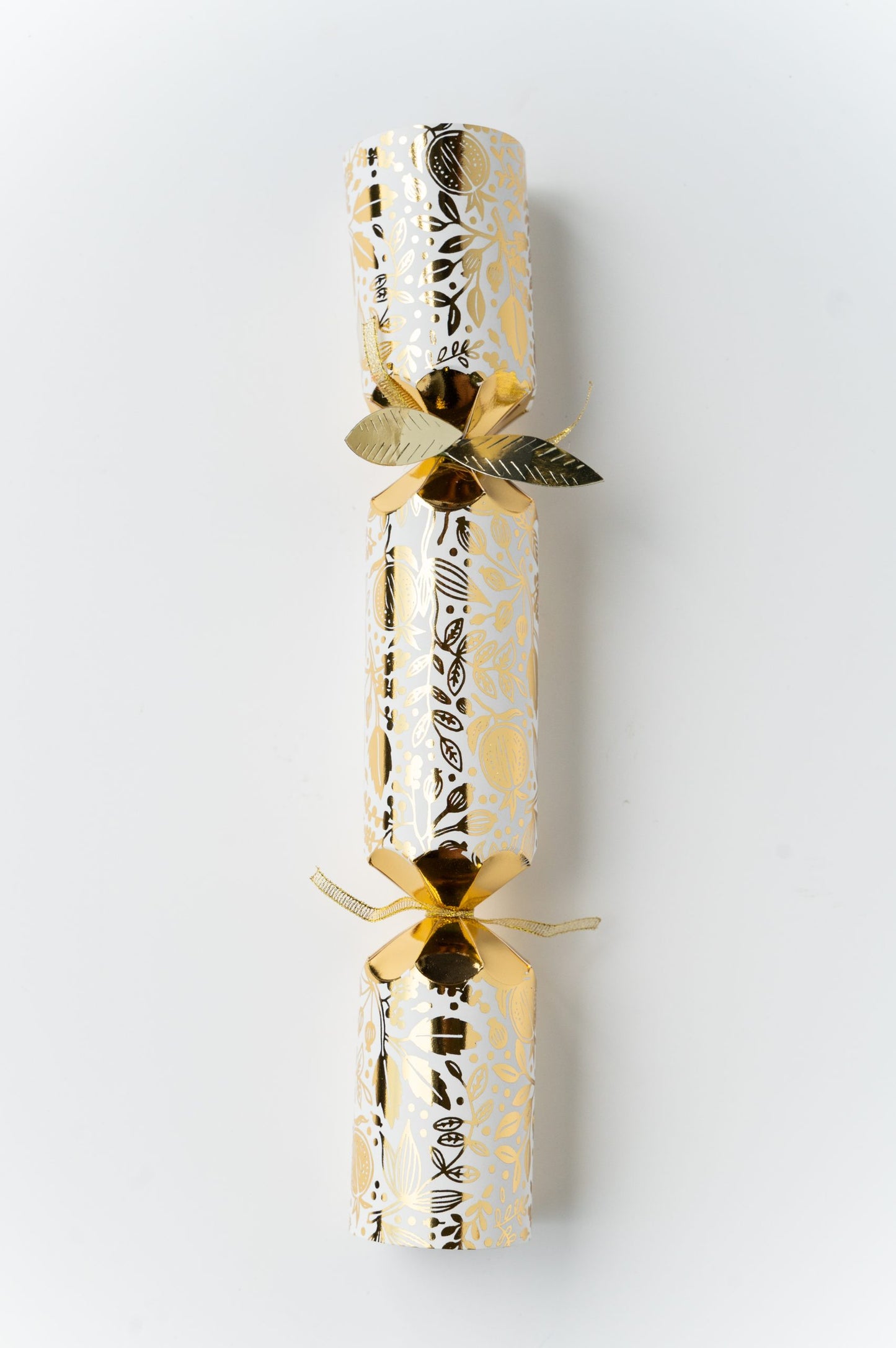 6 Deluxe Christmas Crackers